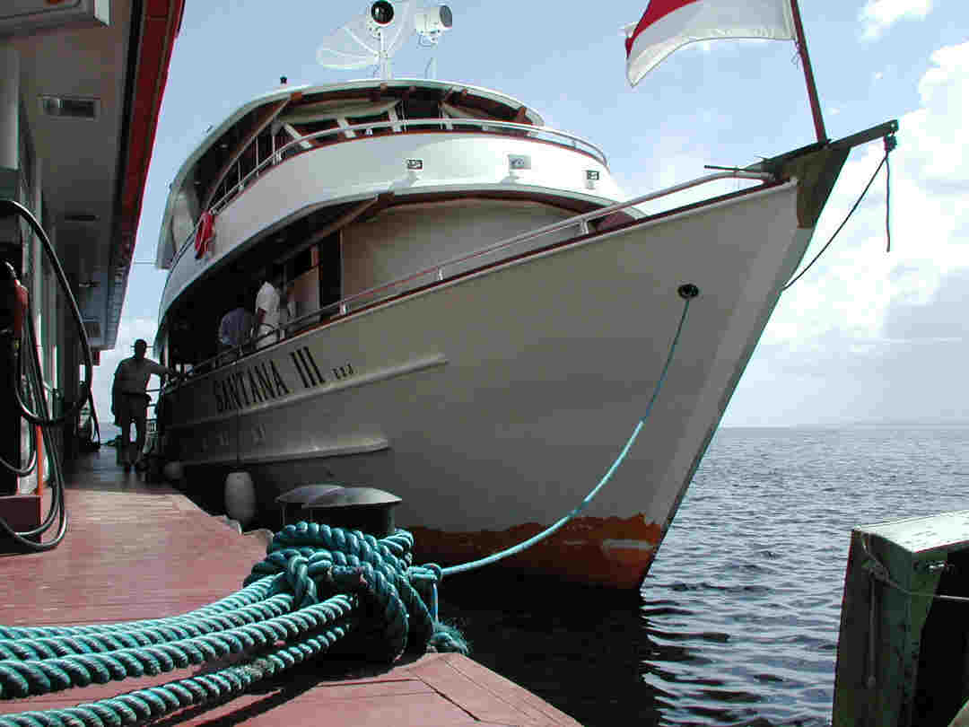 Jim poses with the Santana III.  Photo by FCG.