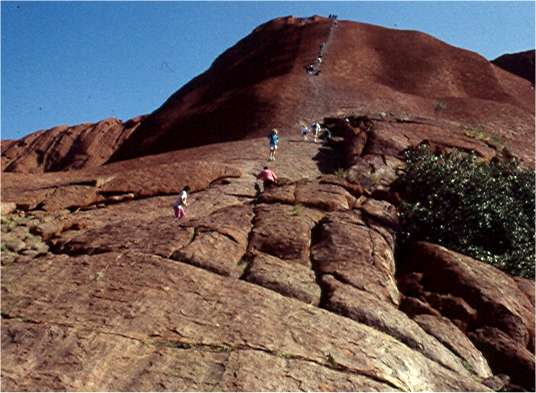 It's easy at the start of the climb. Photo by FG.ending. Photo by FG.