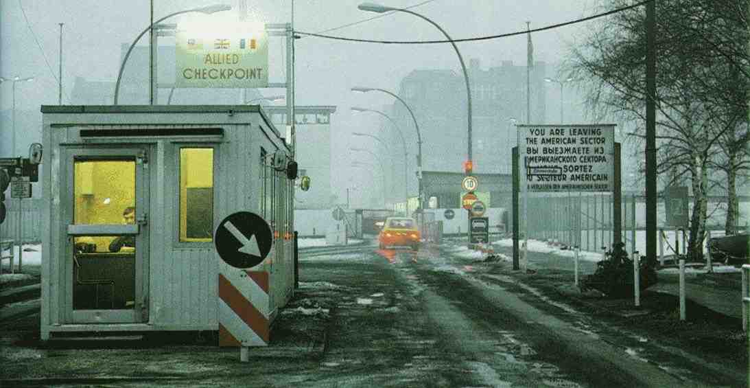 'Checkpoint Charlie' at the Berlin Wall. Photo from the Internet.