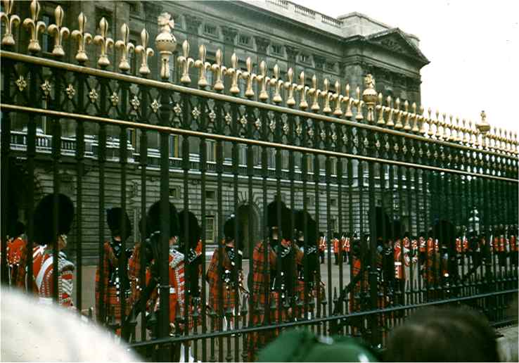 Changing of the Guard at Buckingham Palace. Photo by FG.